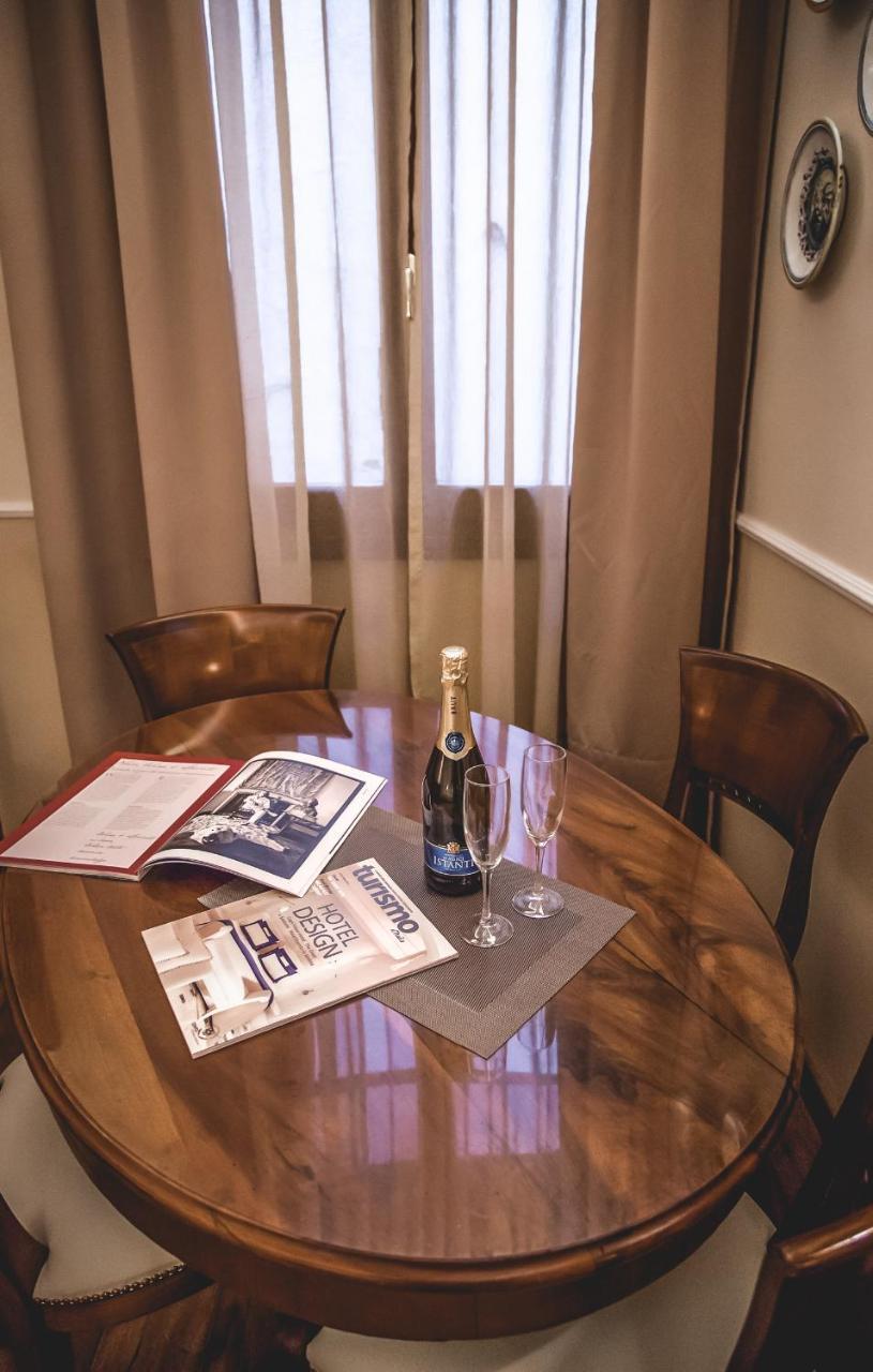 Acacia Firenze -Timo Apartment Bagian luar foto